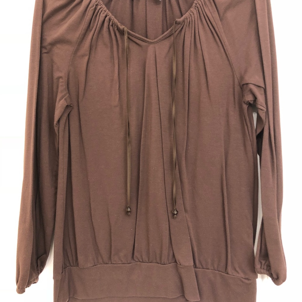 Brown top with band